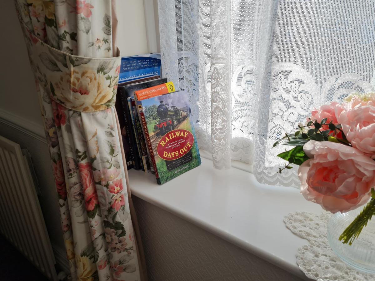 Rowan Tree House B&B Sleights Ngoại thất bức ảnh